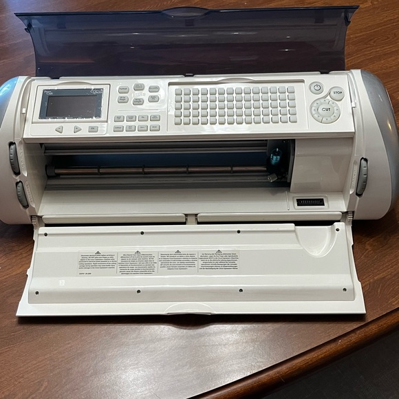 Originals Cricut Expressions and Activity Cartridges with keypads and books - Picture 3 of 16